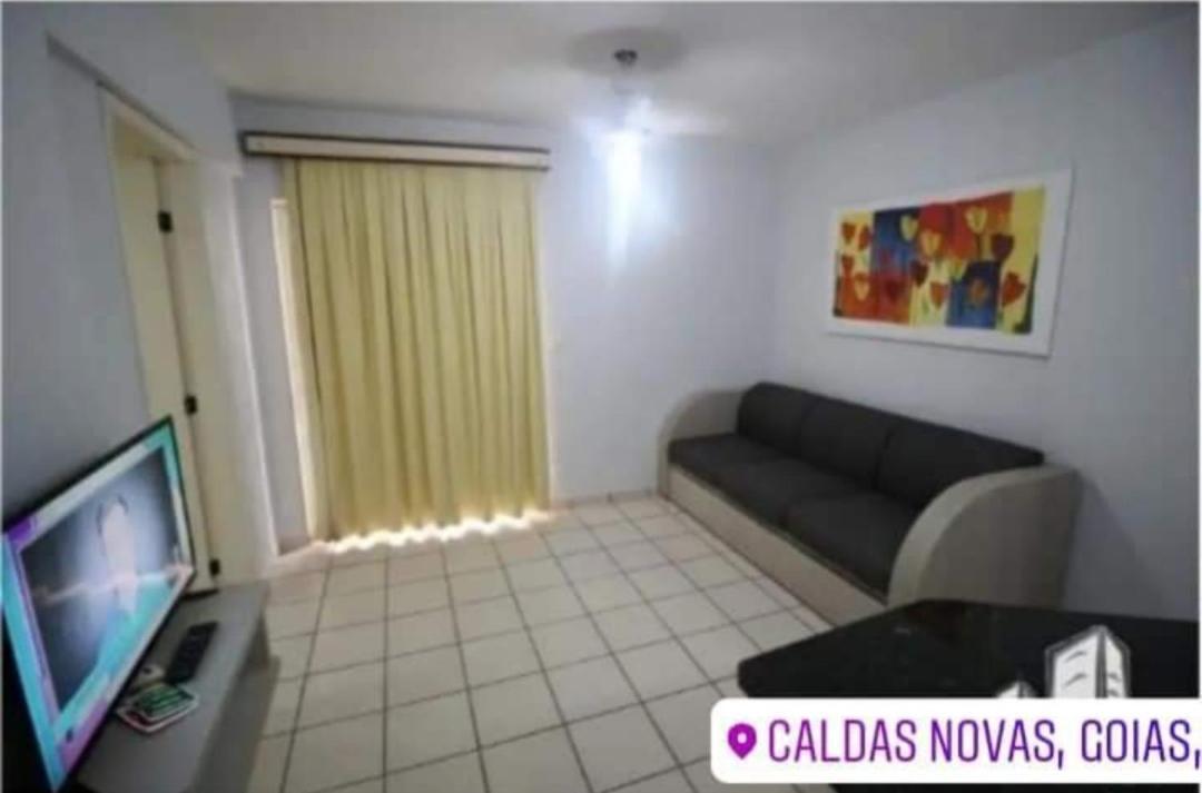 Apartamento Aconchegante,em Predio Com 5 Piscinas. Caldas Novas